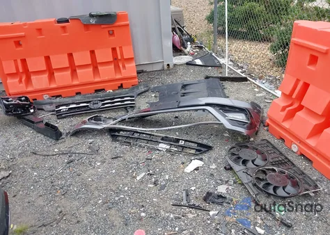 2019 Volkswagen Atlas 3.6L V6 Sel R-Line z USA, uszkodzony, nr VIN 1V2RR2CA3KC620399